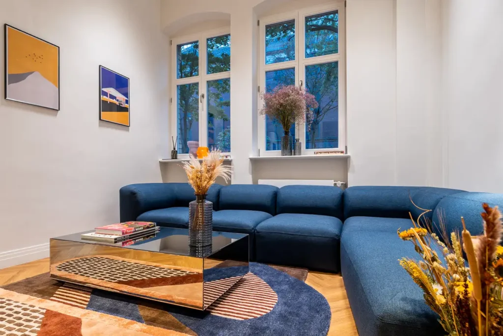 Wartezimmer der Zahnarztpraxis happybite in Berlin‑Moabit